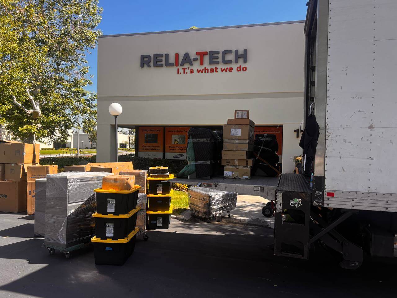 Moving team Fountain Valley moving company in Fountain Valley neighborhood