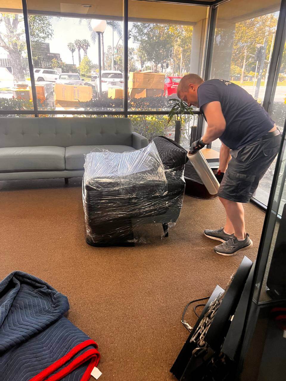 Costa Mesa moving specialists handling fragile items with care